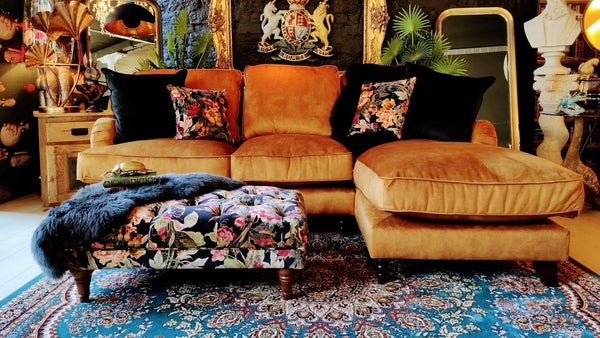 Howard Chaise RHF Velvet Sublime Turmeric (234 x 96 x 97cm)